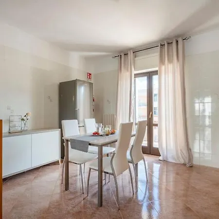 Domus Apulia, Due Passi Dal Mare - Free Parking - Monopoli