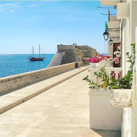 Apartment Domus Apulia, Due Passi Dal Mare - Free Parking - Monopoli