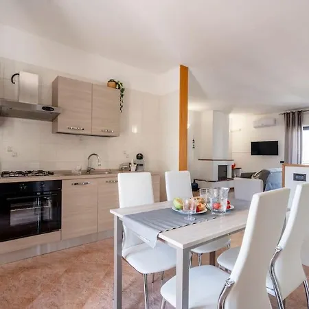 Domus Apulia, Due Passi Dal Mare - Free Parking - شقة *