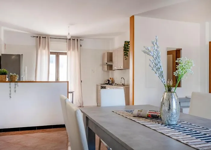 Domus Apulia, Due Passi Dal Mare - Free Parking - דירה *