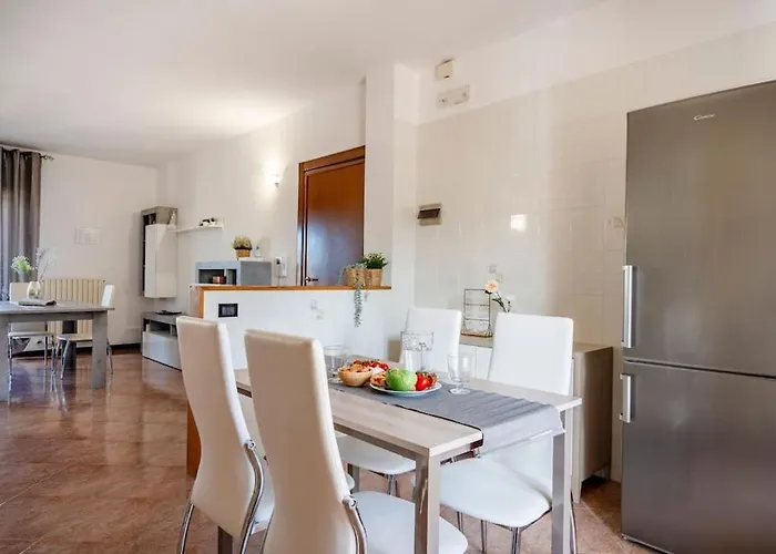 Domus Apulia, Due Passi Dal Mare - Free Parking - דירה